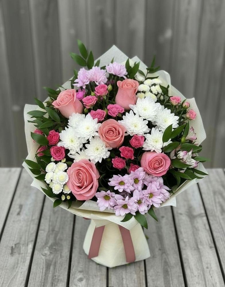 Букет цветов из: Альстромерии, Гвоздики, Розы и Хризантемы в Львовском