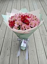 Букет цветов из:  Альстромерии в Львовском