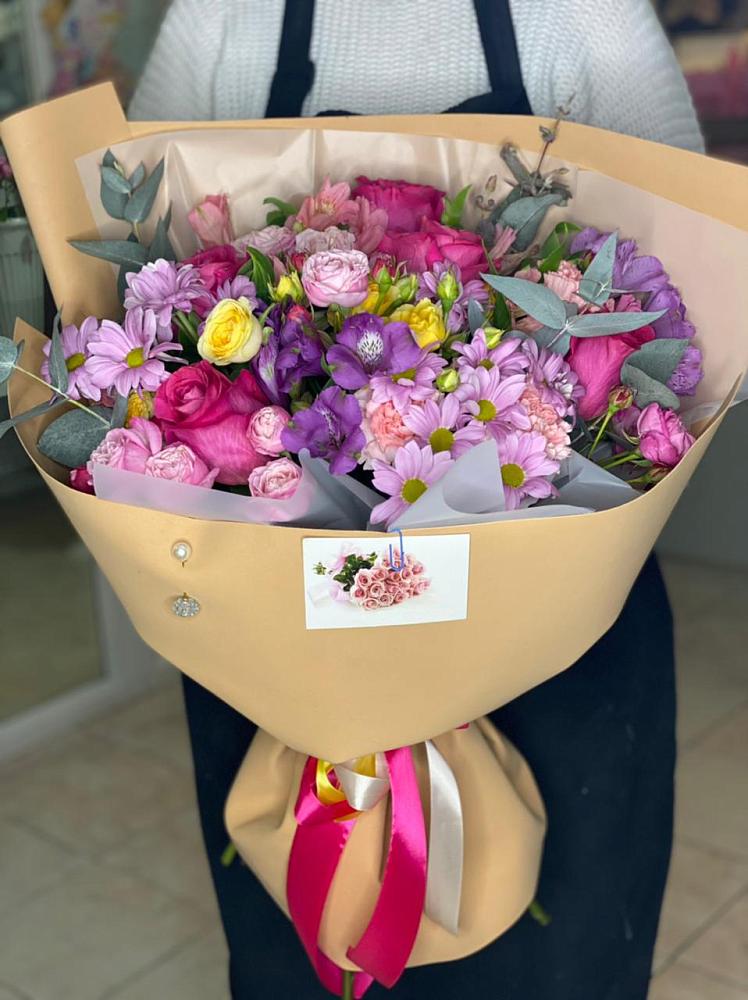 Букет цветов из: Хризантемы, Гвоздики и Альстромерии в Львовском