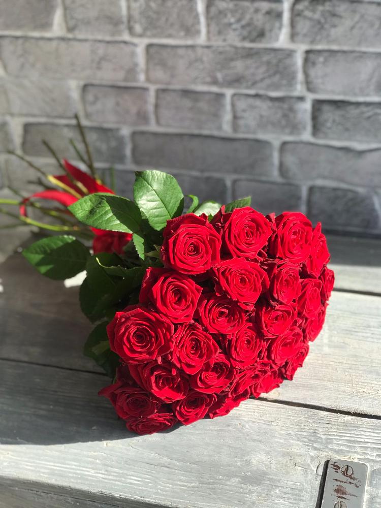 Букет Красные розы Фридом в Львовском