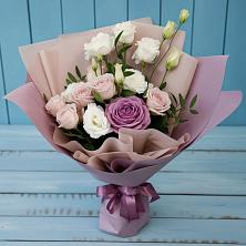 Букет цветов из:  Розы и Лизиантусы в Львовском