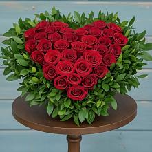 Цветочная композиция из Розы в виде сердца в Львовском