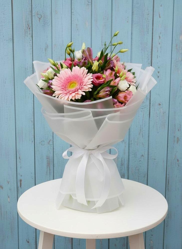 Букет цветов из: Герберы, Альстромерии и Лизиантусы в Львовском