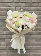 Букет цветов из:  Гвоздики, Розы, Лизиантусы и Хризантемы в Львовском