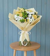Букет цветов из:  Хризантемы и Розы в Львовском