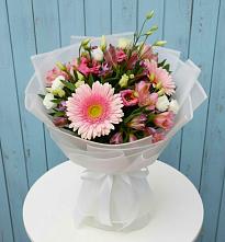 Букет цветов из:  Герберы, Альстромерии и Лизиантусы в Львовском