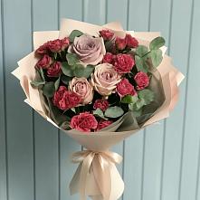 Букет цветов из:  Гвоздики и Розы в Львовском