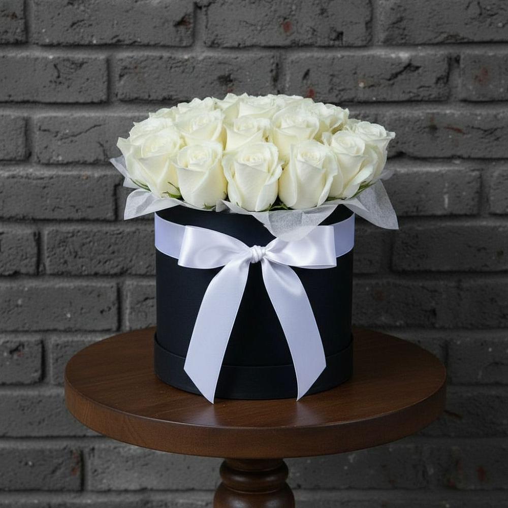 Цветочная композиция из Розы в шляпной коробке в Львовском